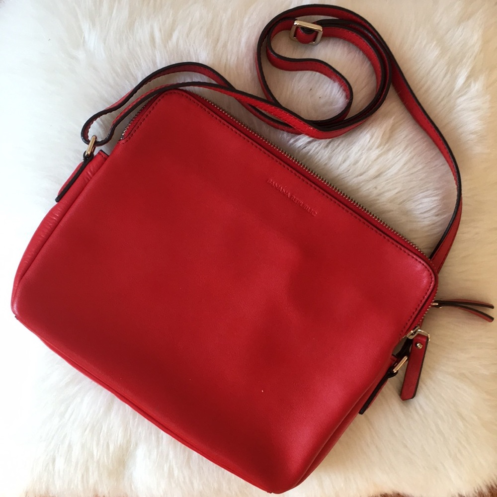 ✨ Banana Republic Candace Travel bag